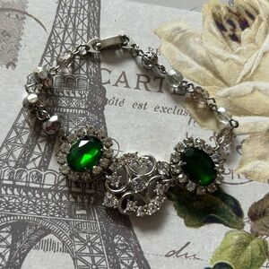 VINTAGE REPURPOSED OLD CRYSTAL EARRINGS into AMAZING BRACELET